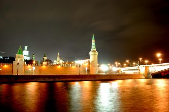 Kremlin desde el río Moscova. Moscú 2015.